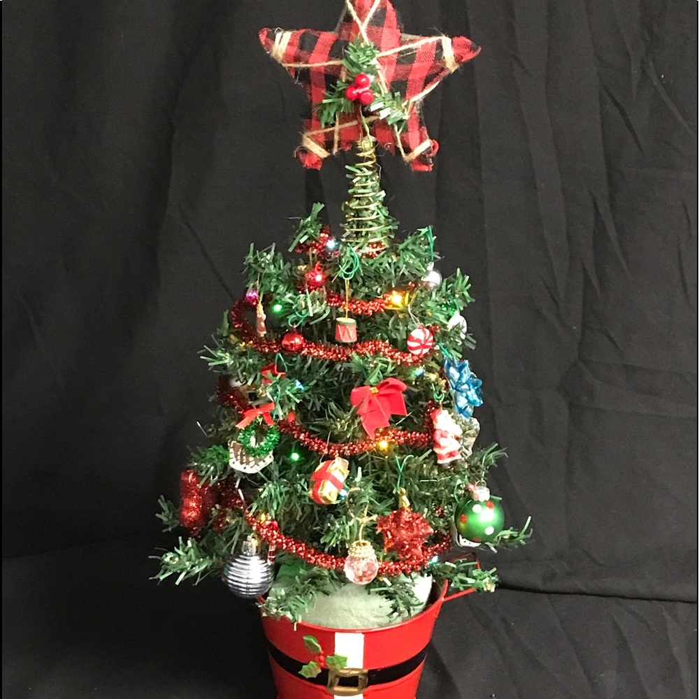 Table top Christmas tree 18” tall prelit and decorated! - Picture 2 of 9